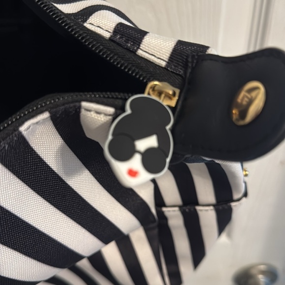 Alice & Olivia - Picture 5 of 6